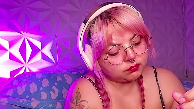 Satyn doll online show from 03/05/26, 12:28