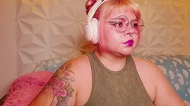 Snapshot of Satyn_doll chatting on 06/26/26, 10:47 Satyn doll online show from 06/26/26, 10:47