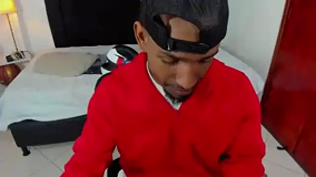 Snapshot of anhtony_wayans chatting on 10/28/25, 12:03 anhtony wayans online show from 10/28/25, 12:03