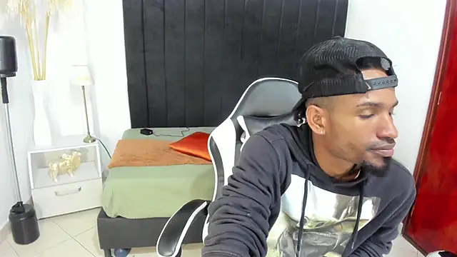 Snapshot of anhtony_wayans chatting on 11/12/25, 11:58 anhtony wayans online show from 11/12/25, 11:58