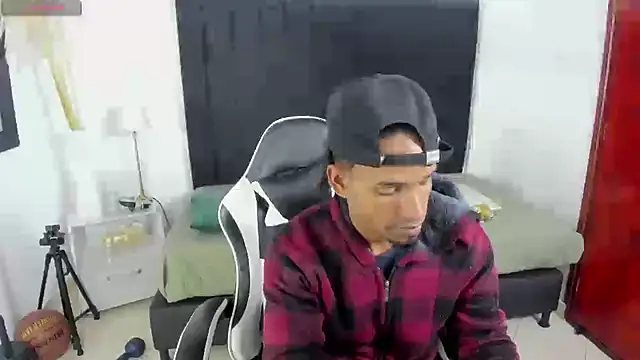 Snapshot of anhtony_wayans chatting on 12/03/25, 12:29 anhtony wayans online show from 12/03/25, 12:29