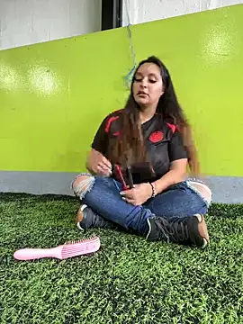 Snapshot of milly_cruz chatting on 06/12/26, 02:38 milly cruz online show from 06/12/26, 02:38