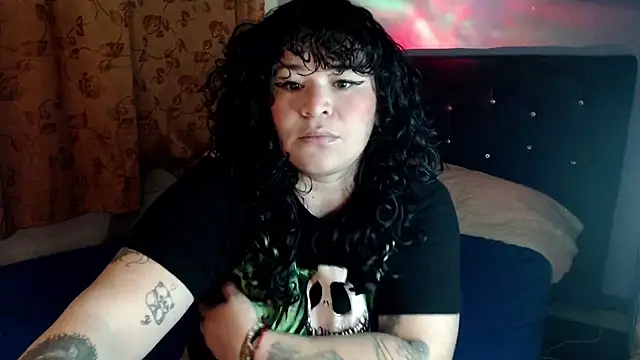 ANGELIQUE KLANE online show from 09/26/25, 05:33