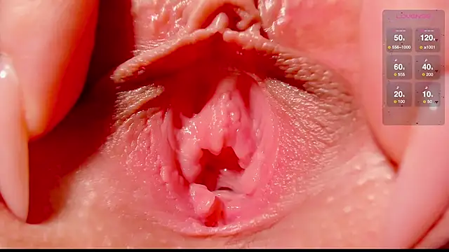 Snapshot of GoodWitch_ chatting on 03/13/25, 04:34 GoodWitch  online show from 03/13/25, 04:34