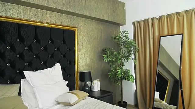 LisaCroft online show from 02/21/25, 11:55