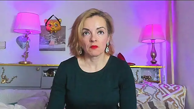 KateConner online show from 03/22/25, 02:47