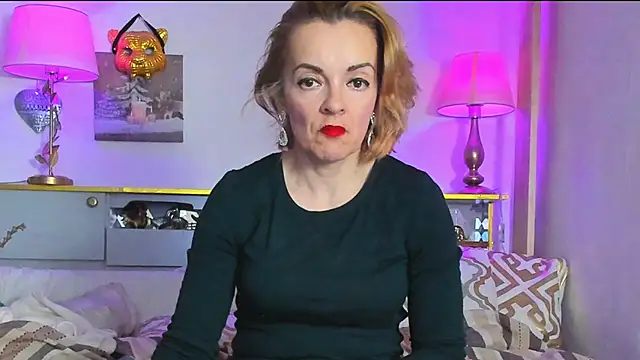 KateConner online show from 03/22/25, 05:52