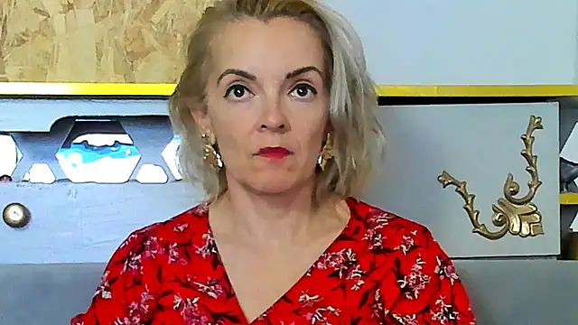 KateConner online show from 11/08/25, 09:02