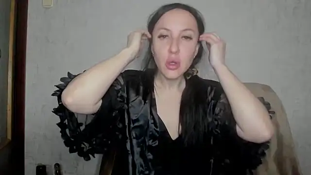 MissGulia online show from 04/08/26, 12:32