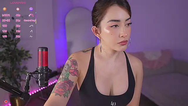 CATALINA RESTREPO online show from 02/24/25, 12:20