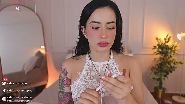 CATALINA RESTREPO online show from 06/01/26, 02:24