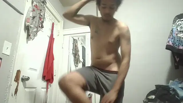 Snapshot of bigdickjojo69 chatting on 06/14/26, 01:58 bigdickjojo69 online show from 06/14/26, 01:58