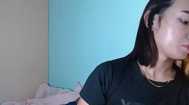 Snapshot of CasandraDiaz chatting on 12/28/24, 10:25 CasandraDiaz online show from 12/28/24, 10:25