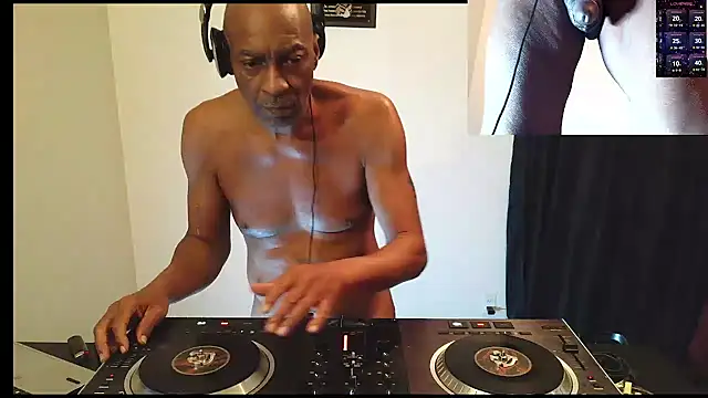 longdick4you8686 online show from 02/14/26, 01:24