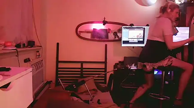 Mikela Alexa online show from 01/14/25, 03:32