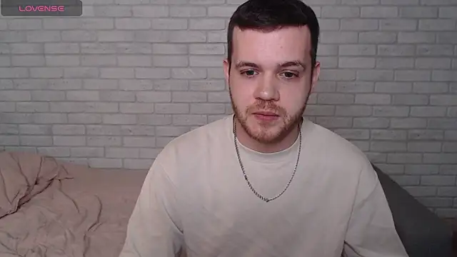 Snapshot of Alexxx_horny chatting on 05/30/26, 11:18 Alexxx horny online show from 05/30/26, 11:18