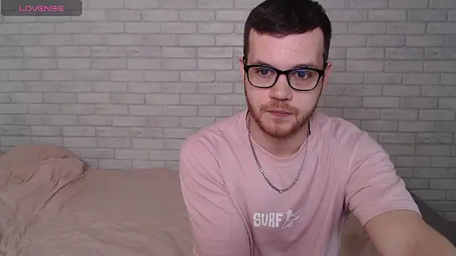 Snapshot of Alexxx_horny chatting on 05/31/26, 07:59 Alexxx horny online show from 05/31/26, 07:59