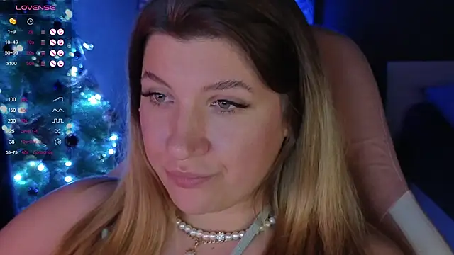 Snapshot of Fairy__Sofia chatting on 12/20/24, 11:00 Fairy Sofia online show from 12/20/24, 11:00