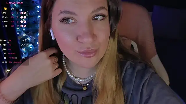 Snapshot of Fairy__Sofia chatting on 12/24/24, 08:22 Fairy Sofia online show from 12/24/24, 08:22