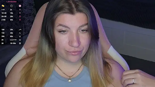 Snapshot of Fairy__Sofia chatting on 02/20/25, 08:28 Fairy Sofia online show from 02/20/25, 08:28