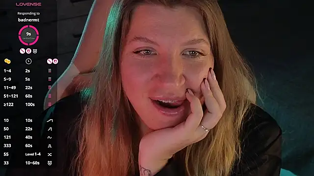 Snapshot of Fairy__Sofia chatting on 09/11/25, 09:20 Fairy Sofia online show from 09/11/25, 09:20