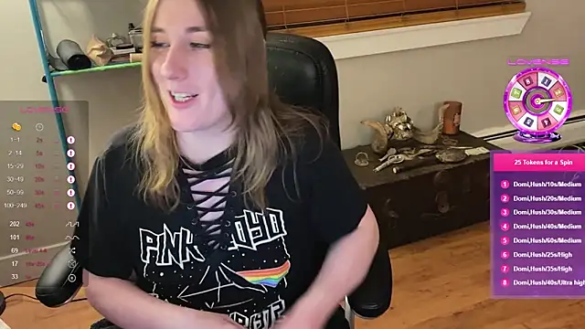 luluvaladon online show from 01/30/25, 02:38