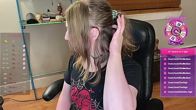 luluvaladon online show from 03/03/25, 02:04