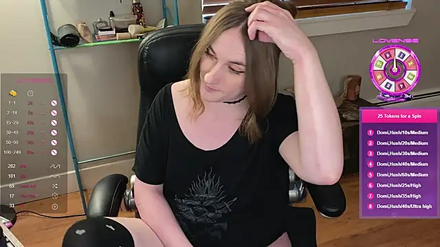 luluvaladon online show from 03/03/25, 11:56