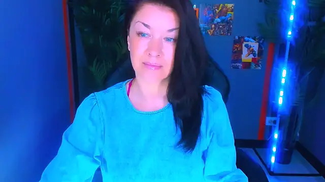 Snapshot of AnaMills chatting on 05/14/26, 10:00 AnaMills online show from 05/14/26, 10:00