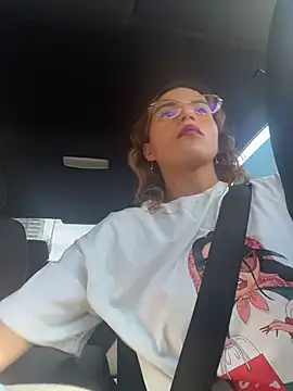 Snapshot of Arenne_rouse chatting on 11/27/25, 02:52 Arenne rouse online show from 11/27/25, 02:52