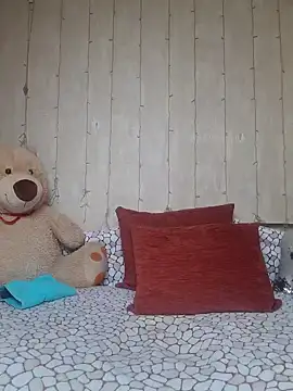 Snapshot of Amberhotqueen chatting on 01/12/25, 04:08 Amberhotqueen online show from 01/12/25, 04:08