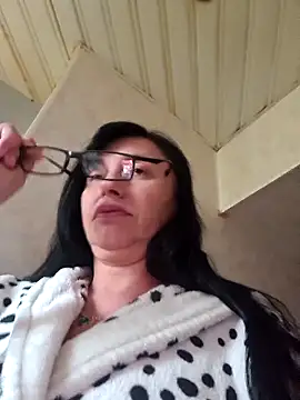 Snapshot of Amberhotqueen chatting on 10/14/25, 08:04 Amberhotqueen online show from 10/14/25, 08:04