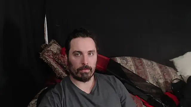 Snapshot of Metalstud chatting on 12/06/24, 01:18 Metalstud online show from 12/06/24, 01:18