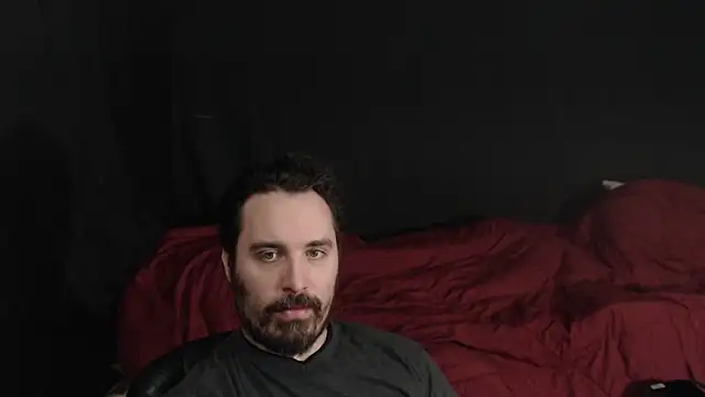 Snapshot of Metalstud chatting on 12/08/24, 03:00 Metalstud online show from 12/08/24, 03:00