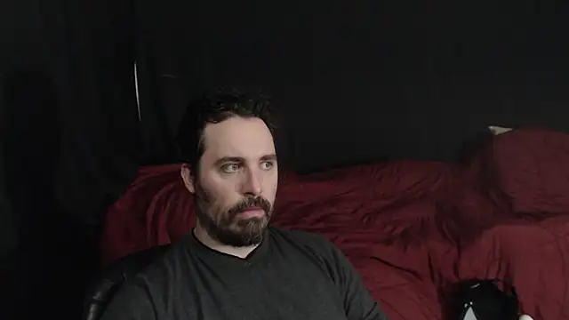 Snapshot of Metalstud chatting on 12/09/24, 03:33 Metalstud online show from 12/09/24, 03:33