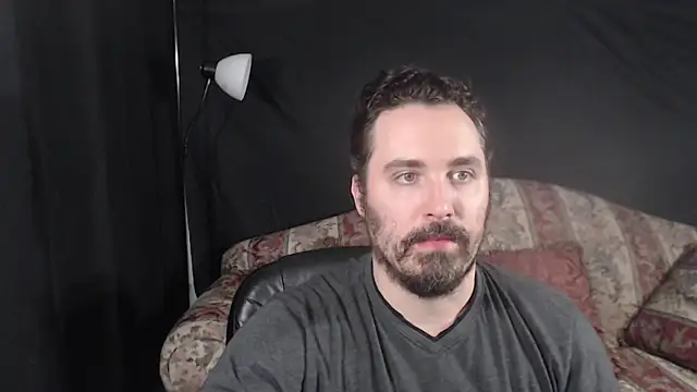 Snapshot of Metalstud chatting on 12/09/24, 09:05 Metalstud online show from 12/09/24, 09:05