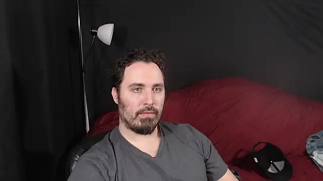 Snapshot of Metalstud chatting on 12/10/24, 10:05 Metalstud online show from 12/10/24, 10:05