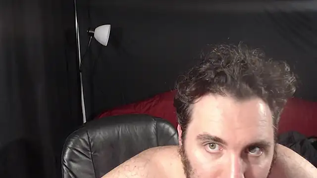 Snapshot of Metalstud chatting on 12/15/24, 07:46 Metalstud online show from 12/15/24, 07:46