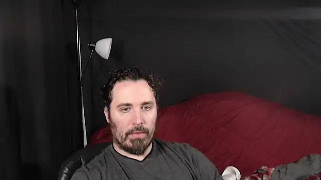 Snapshot of Metalstud chatting on 12/16/24, 09:41 Metalstud online show from 12/16/24, 09:41