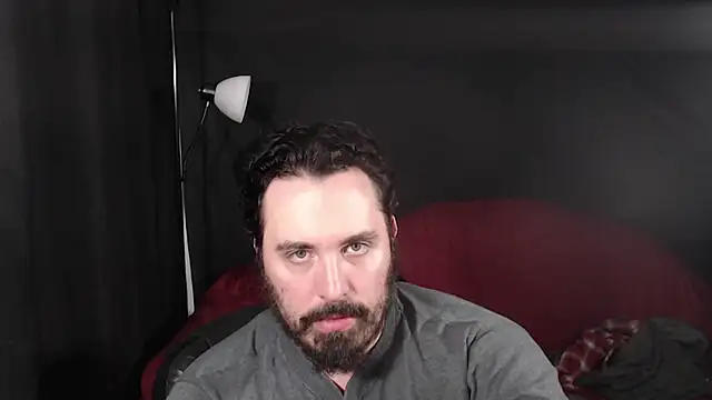 Snapshot of Metalstud chatting on 01/04/25, 01:52 Metalstud online show from 01/04/25, 01:52