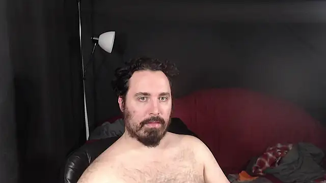 Snapshot of Metalstud chatting on 01/04/25, 04:55 Metalstud online show from 01/04/25, 04:55