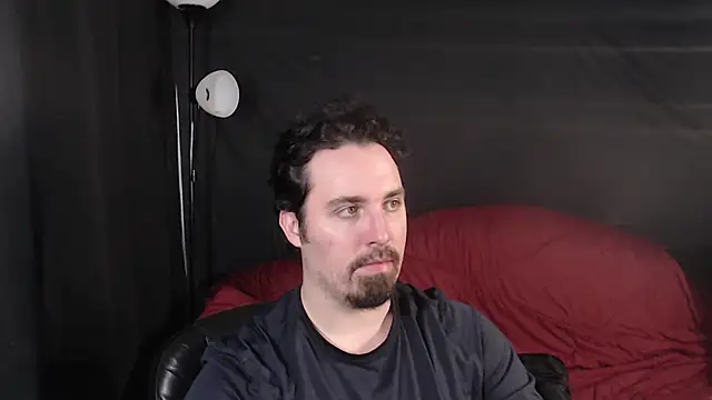 Snapshot of Metalstud chatting on 01/15/25, 03:11 Metalstud online show from 01/15/25, 03:11