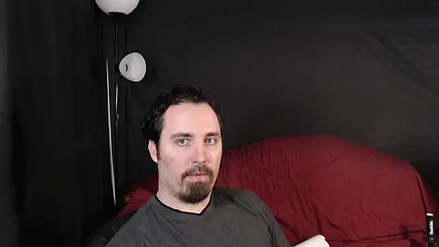 Snapshot of Metalstud chatting on 01/19/25, 12:49 Metalstud online show from 01/19/25, 12:49