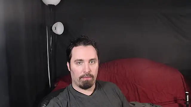 Snapshot of Metalstud chatting on 01/20/25, 01:18 Metalstud online show from 01/20/25, 01:18