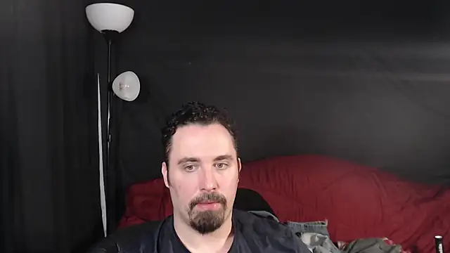 Snapshot of Metalstud chatting on 01/28/25, 02:42 Metalstud online show from 01/28/25, 02:42