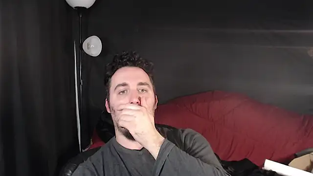 Snapshot of Metalstud chatting on 02/14/25, 03:43 Metalstud online show from 02/14/25, 03:43