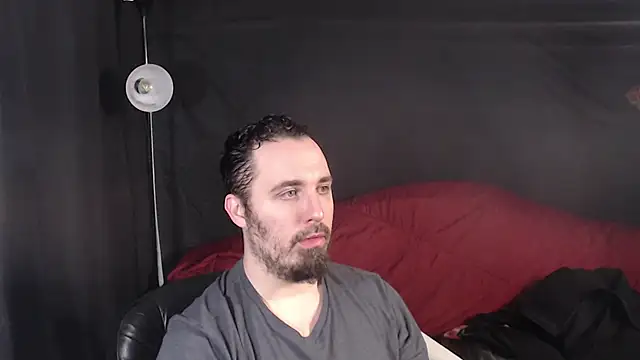 Snapshot of Metalstud chatting on 02/25/25, 04:03 Metalstud online show from 02/25/25, 04:03