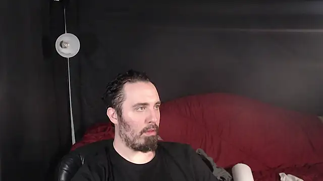 Snapshot of Metalstud chatting on 03/03/25, 09:15 Metalstud online show from 03/03/25, 09:15