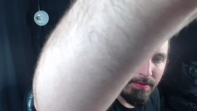 Snapshot of Metalstud chatting on 03/05/25, 12:38 Metalstud online show from 03/05/25, 12:38