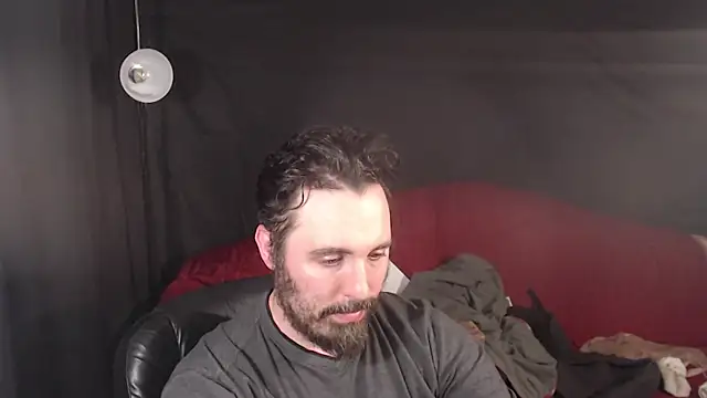 Snapshot of Metalstud chatting on 03/22/25, 04:45 Metalstud online show from 03/22/25, 04:45